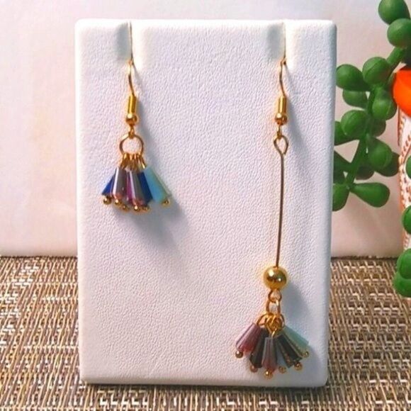 Asymmetrical Iridescent Cone Beads Tassel Earring - Picture 1 of 3